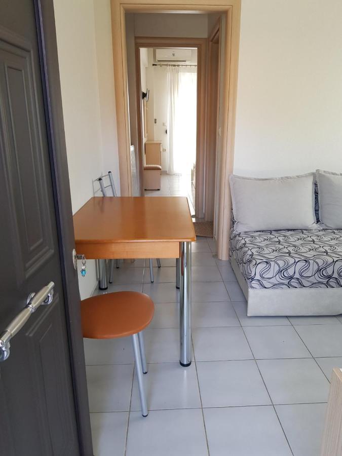 Lemon Flowers Apartments Неа-Скіоні Екстер'єр фото